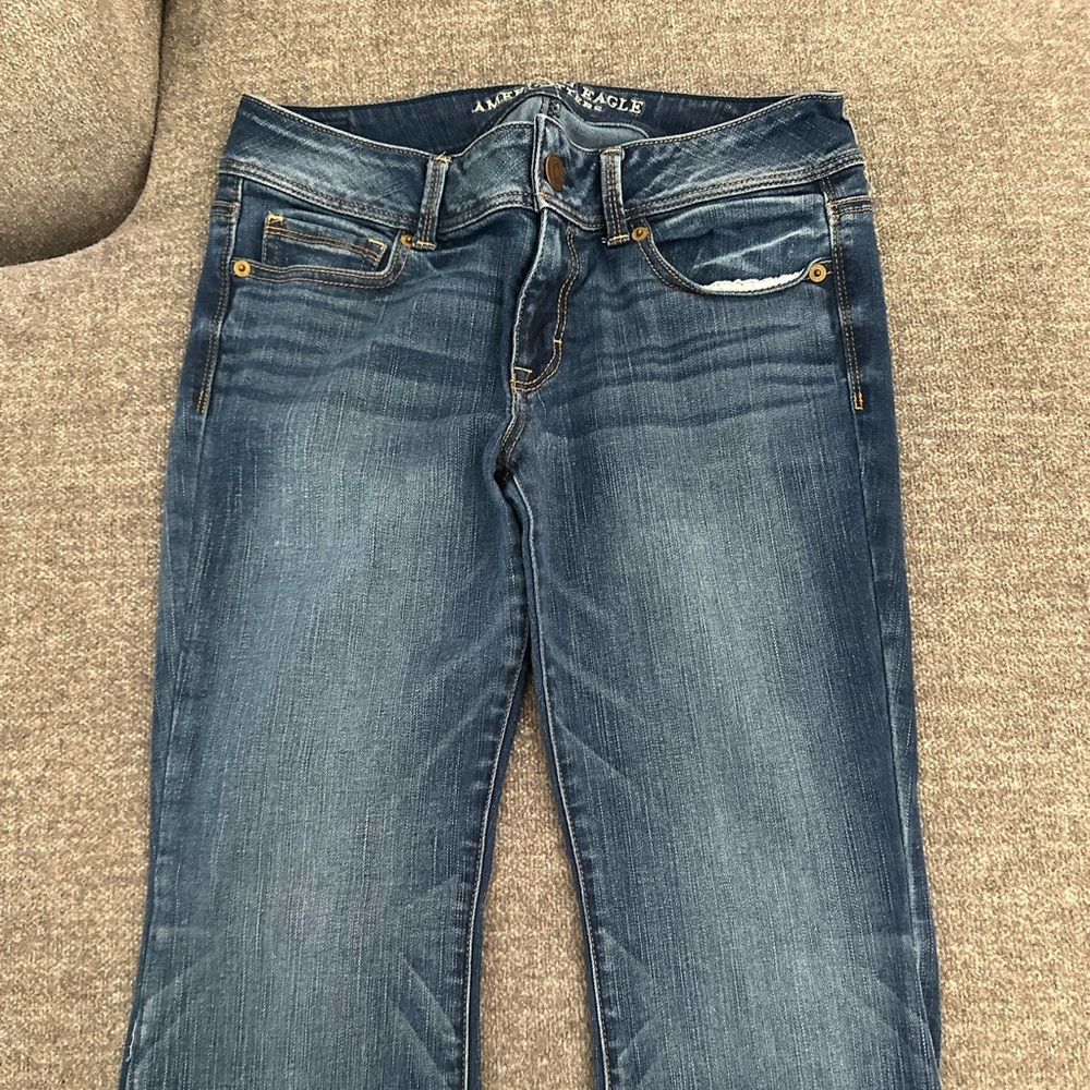 Women’s American Eagle jeans - Picture 2 of 5